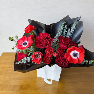 Valentine's Day Flowers Denver Pre - Order: Oh My Love Bouquet Bag - Plum Social Events & Flowers