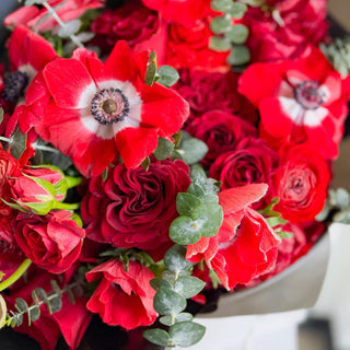 Valentine's Day Flowers Denver Pre - Order: Oh My Love Bouquet Bag - Plum Social Events & Flowers